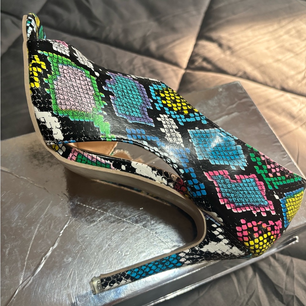 Multicolor Snakeskin Pattern High Heels - Picture 4 of 4